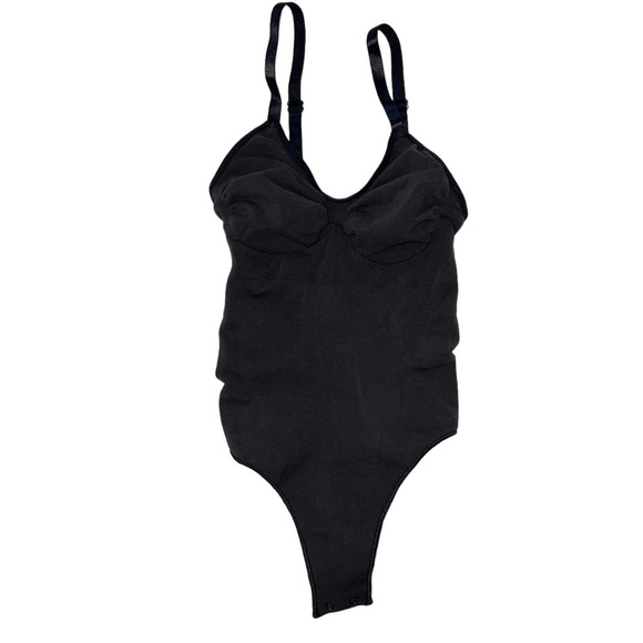 SKIMS SEAMLESS SCULPT THONG BODYSUIT SHAPEWEAR ONYX BLACK SIZE SMALL /MEDIUM - Picture 5 of 10